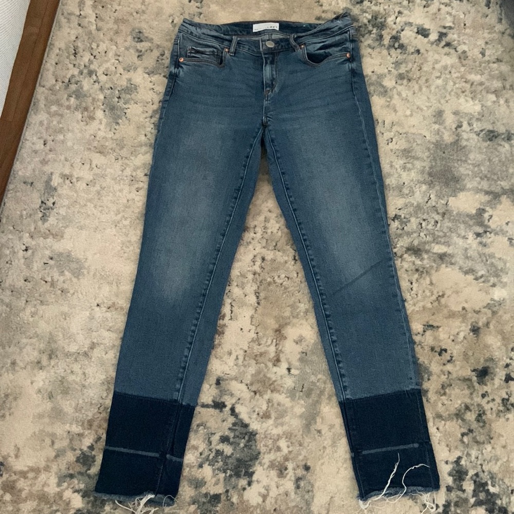 Loft women straight jeans with chewed hem - size 0/25